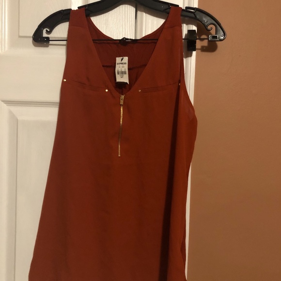New with tag Express sleeveless v neck top with front zipper size S - Picture 1 of 4